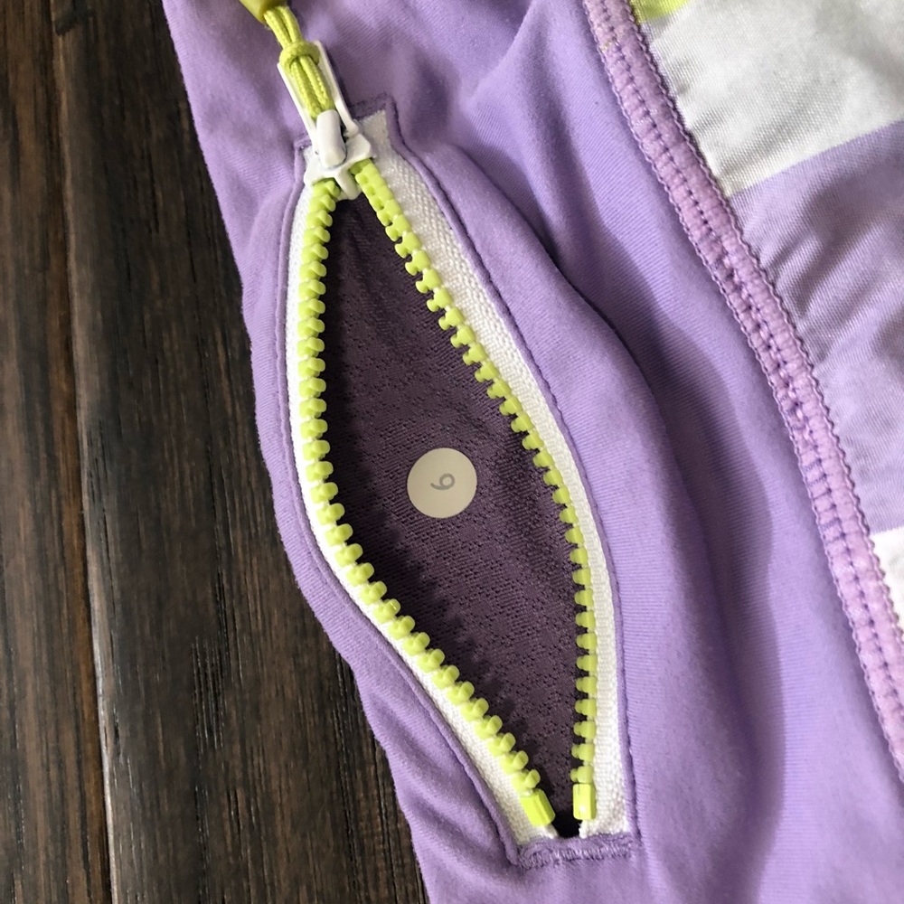 Lululemon shorts 6 - Picture 4 of 4